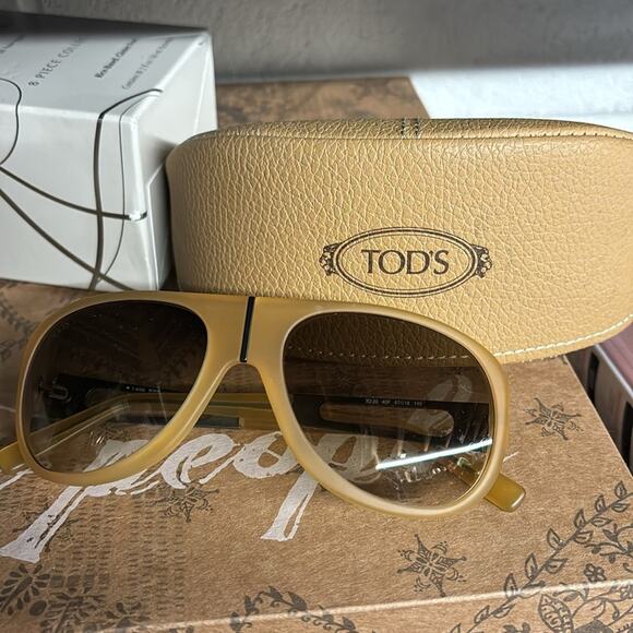 NEW NWT $415 Tod's Sunglasses Dark yellow unisex yield glasses - Picture 5 of 7